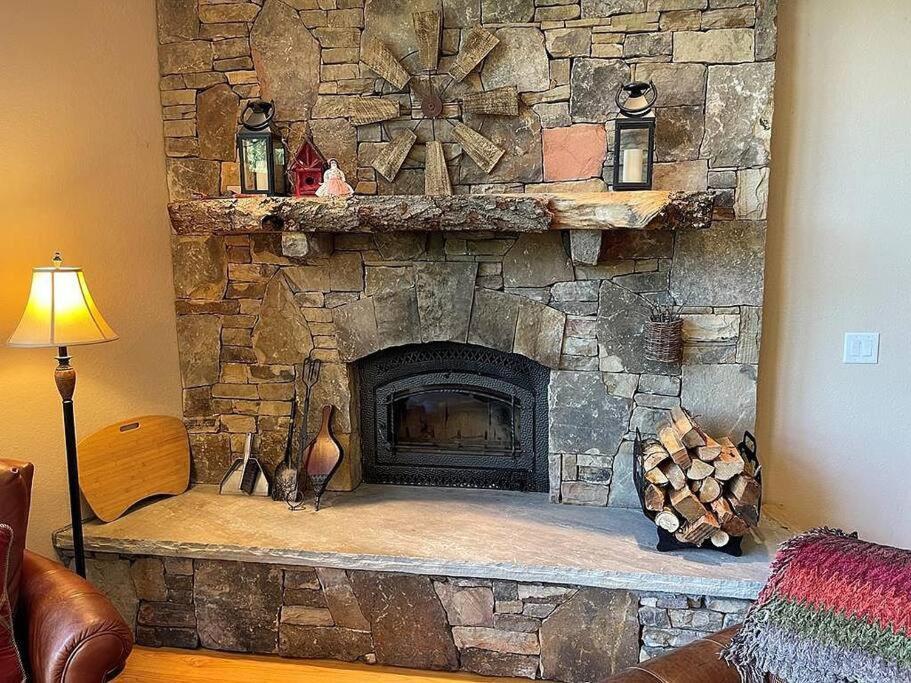 --Mountain Chalet Getaway With Breathtaking View Next To Tail Of Dragon-- Роббинсвилл Экстерьер фото