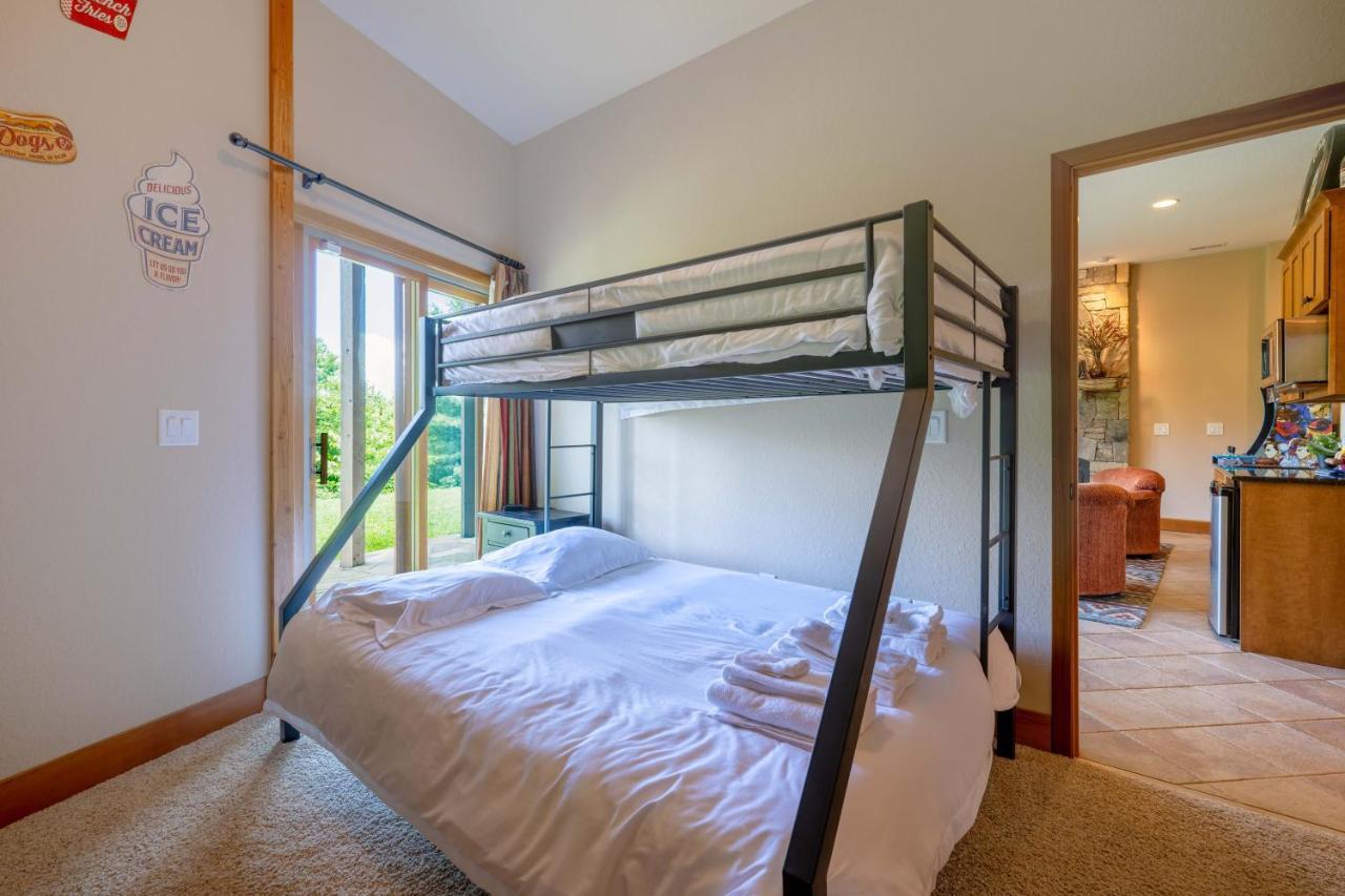 --Mountain Chalet Getaway With Breathtaking View Next To Tail Of Dragon-- Роббинсвилл Экстерьер фото