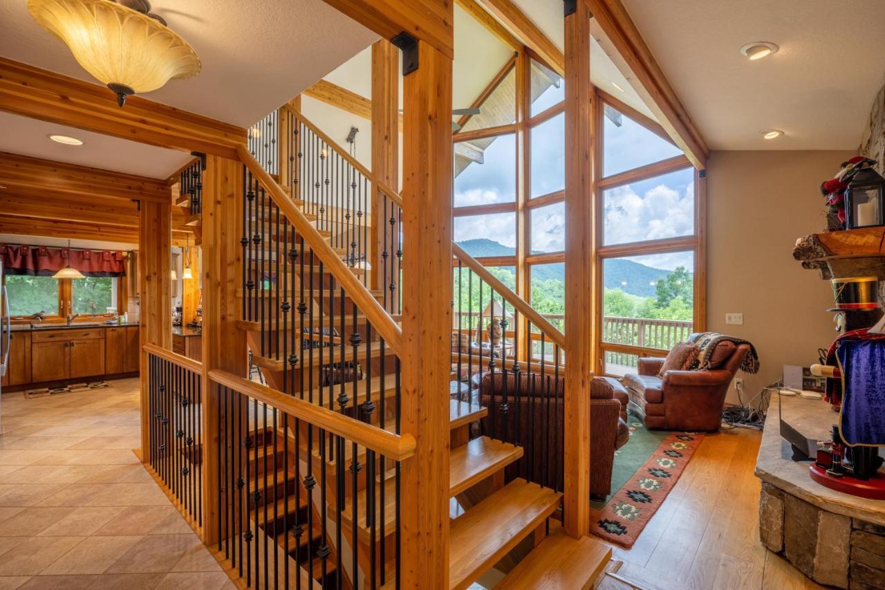 --Mountain Chalet Getaway With Breathtaking View Next To Tail Of Dragon-- Роббинсвилл Экстерьер фото