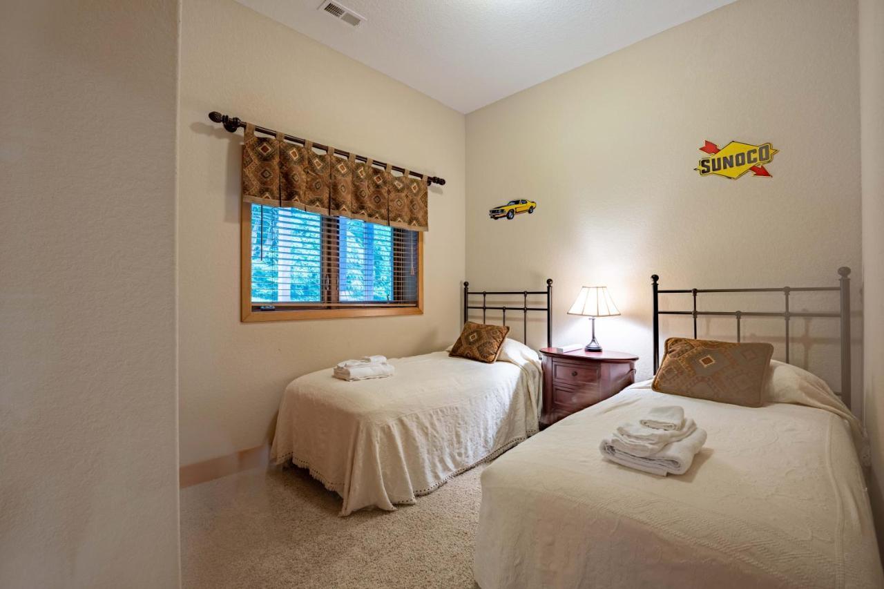 --Mountain Chalet Getaway With Breathtaking View Next To Tail Of Dragon-- Роббинсвилл Экстерьер фото